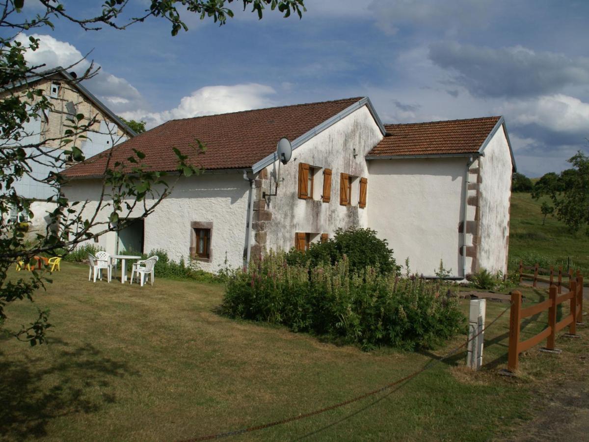 Spacious Holiday Home Near The Forest Esmoulieres Экстерьер фото